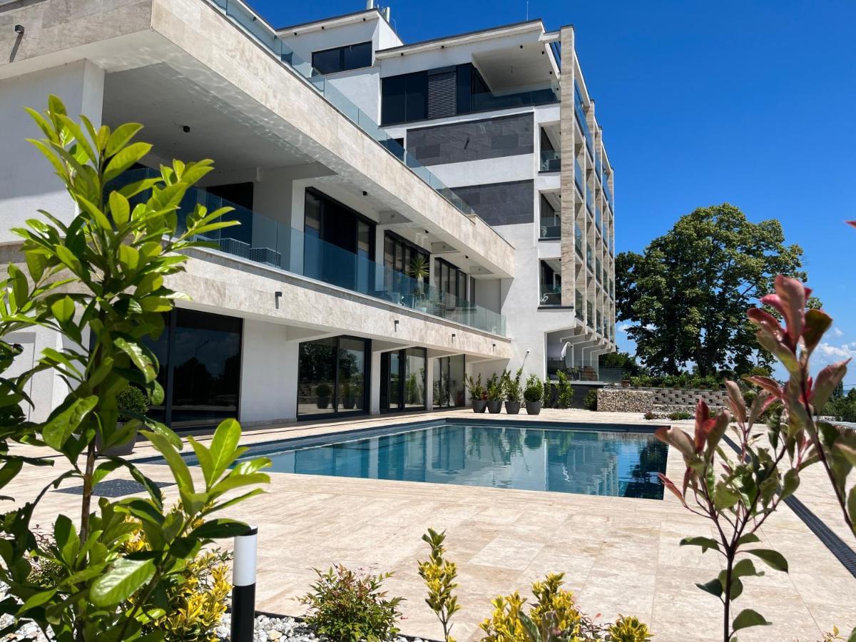 Club Panorama Premium Apartment Alsoors Luaran gambar