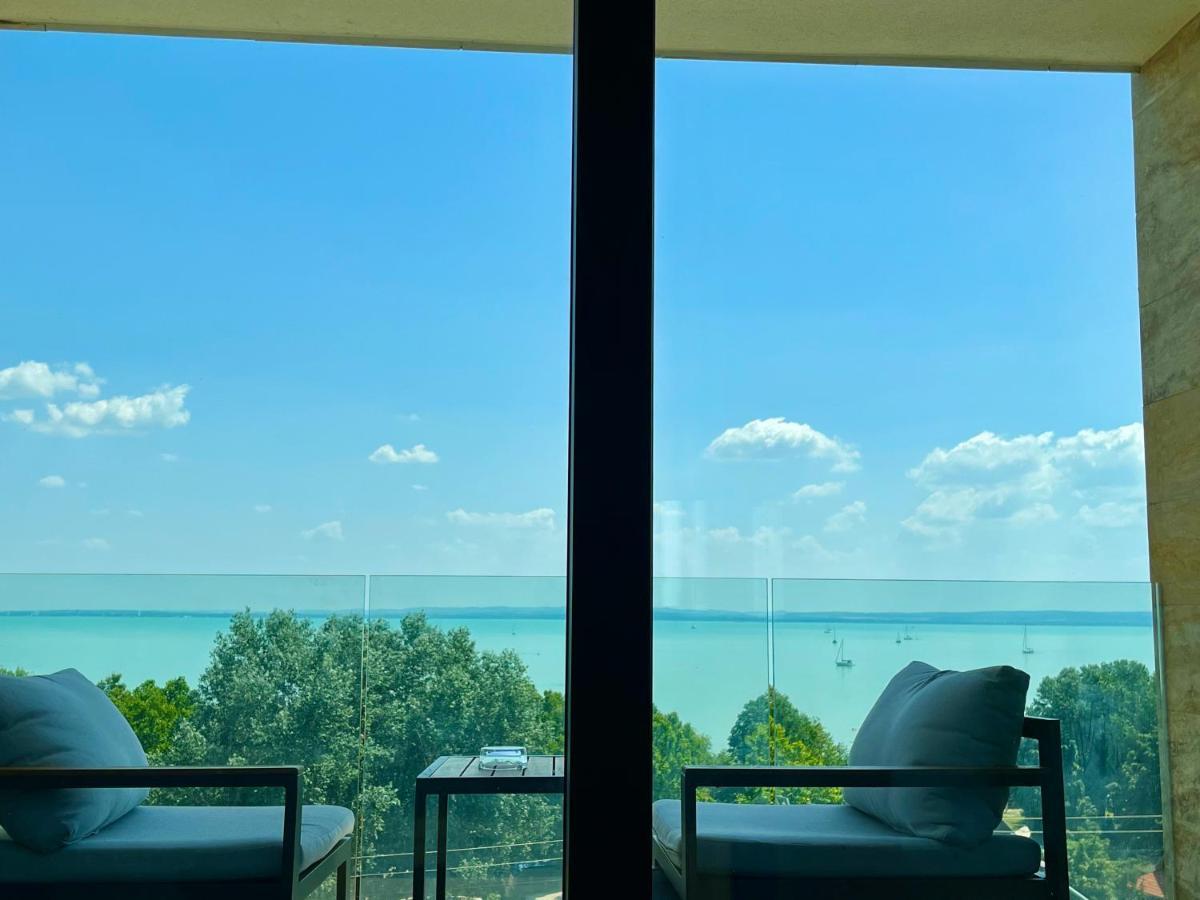 Club Panorama Premium Apartment Alsoors Luaran gambar
